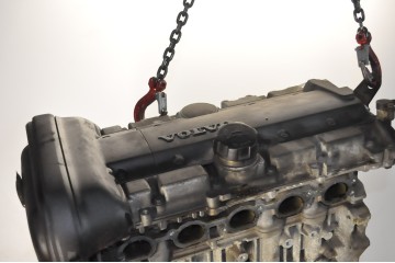 VOLVO S60 I V70 II S80 I 2 4 20V 103kW 140HP MOTOR B5244S2 192 thousand km Part manufacturer Volvo OE