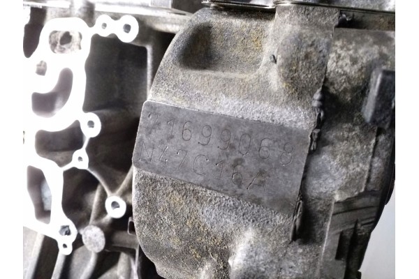Motor Toyota Avensis T270 2015