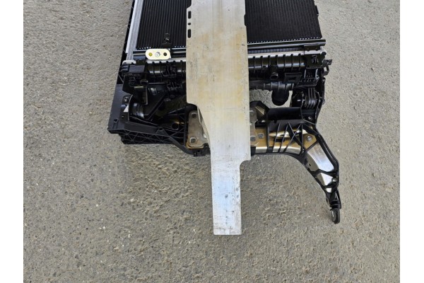 Radiators Fans Front Belt Beam Audi A6 C8 4K Audi A7 4K 3 0 TDI Product weight with unit packaging 40 kg