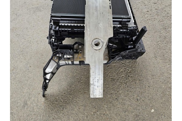 Radiators Fans Front Belt Beam A6 C8 4K Audi A7 4K 2 0 TDI 204 km Product weight with unit packaging 40 kg