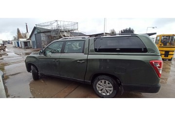 Buildings hardtop Ssangyong Musso WAA original white Catalog number of the original 560N