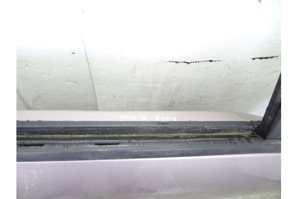 PUERTA DELANTERA DERECHA PEUGEOT 208