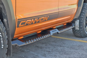 Side steps thresholds model X Volkswagen Amarok 2010 2021 Product weight with unit packaging 30 kg