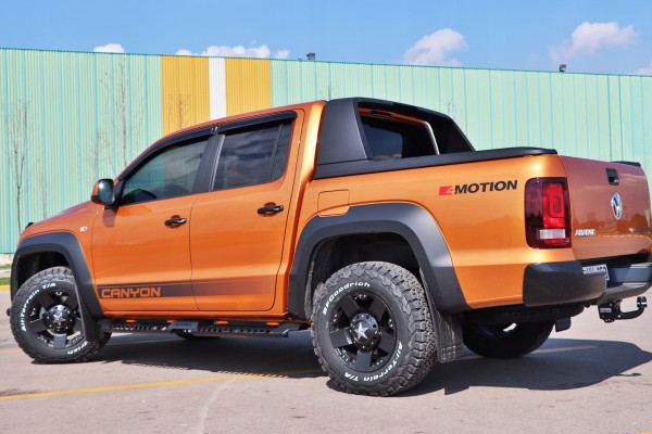 Estribos laterales modelo X para Volkswagen Amarok 2010-2022