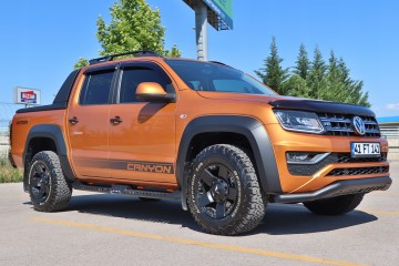 Estribos laterales modelo X para Volkswagen Amarok 2010-2022