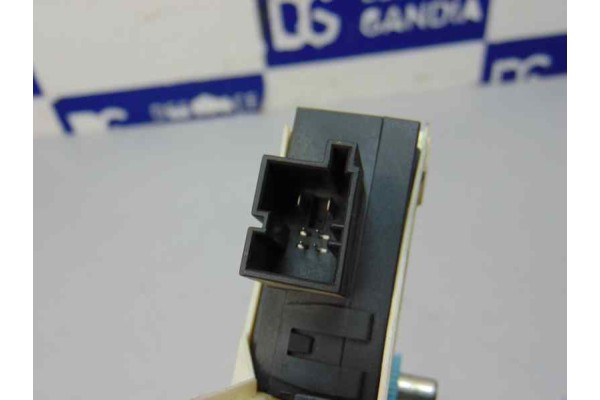 4F0959801C MOTOR ELEVALUNAS TRASERO IZQUIERDO AUDI A6 BERLINA (4F2) 2.7 TDI 4F0959801C 183606 AUDI - 3