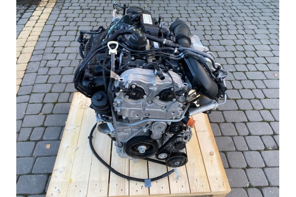 NEW Complete Engine Mercedes 270910 Packaging status no packaging