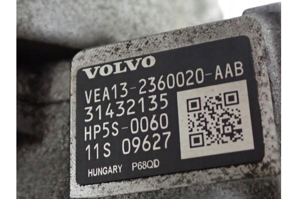 MOTOR PUMP D4204T8 VOLVO V40 II D2 2 0D 120KM 16R FV Catalog number of the original WERSJA EUROPEJSKA EUROPA EU VOLVO V40 II D2 