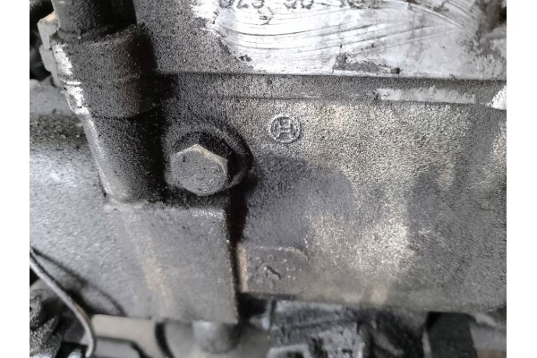 ENGINE VOLVO V70 AND D5252T 2 5 TDI Part manufacturer Volvo OE