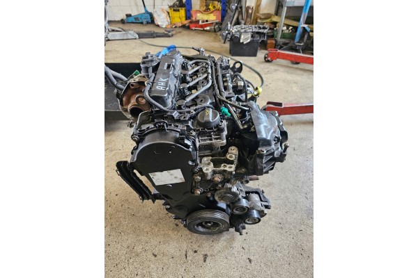 ENGINE AHK PEUGEOT CITROEN TOYOTA 2 0 BLUE HDI COMPLETE Catalog number of the part SILNIK AHK PEUGEOT CITROEN TOYOTA 2 0 BLUE HD