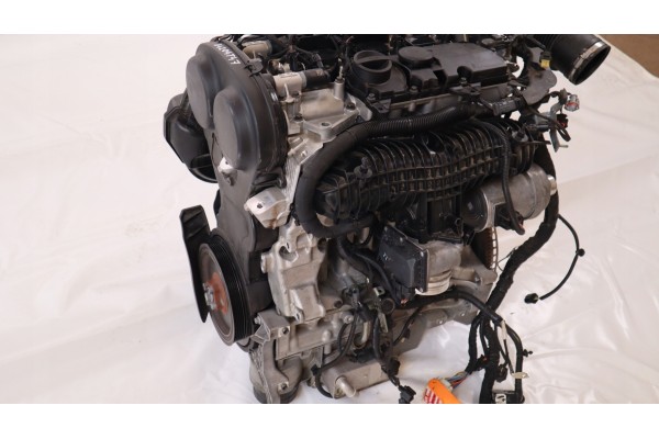 VOLVO XC40 2 0 T4 ENGINE B4204T47 Engine type petrol