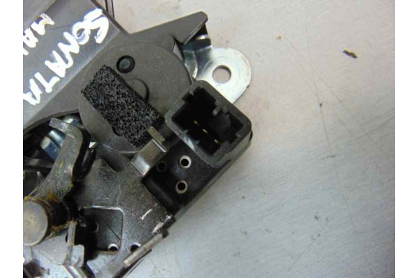 3 PIN CERRADURA MALETERO / PORTON HYUNDAI SONATA (NF) 2.4 Style 2006 3 PIN 185510 HYUNDAI - 3