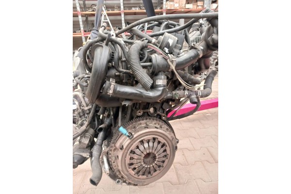 Complete engine Renault Clio III IV Modus 1 2 TCE 103 HP D4F 786 Car type passenger cars