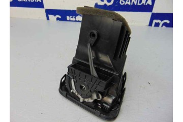 1Q0819709B REJILLA AIREADORA VOLKSWAGEN SCIROCCO (137) 2.0 TDI (103kW) BlueMotion 2011 1Q0819709B 186757 VOLKSWAGEN - 2