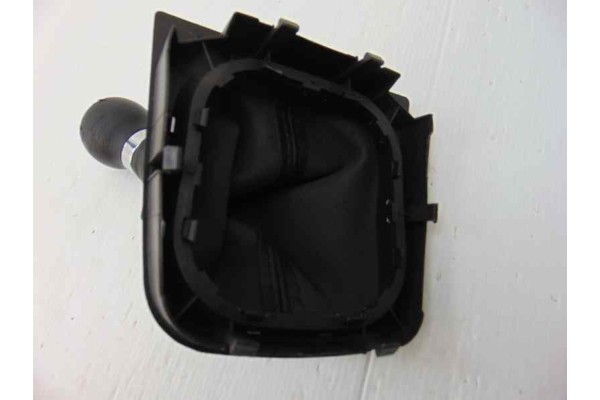  POMO PALANCA CAMBIO VOLKSWAGEN SCIROCCO (137) 2.0 TDI (103kW) BlueMotion 2011 186765 VOLKSWAGEN - 2