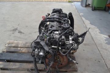 COMPLETE MOTOR Volvo 2 4 D5 121 thousand D5244T8 V70 Catalog number of substitutes Lapa w rozrzadzie
