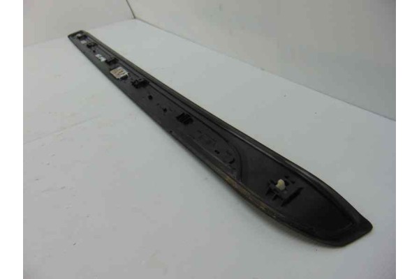 60829010 MOLDURA BMW SERIE 1 BERLINA (E81/E87) 118d 2008 60829010 187301 BMW - 2