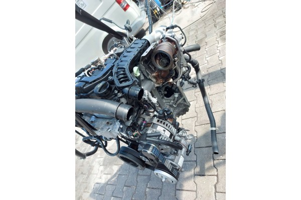 PEUGEOT 3008 1 2 THP ENGINE COMPLETE 10XVA8 HN05 15 THOUSAND KM Car type 4x4 SUV