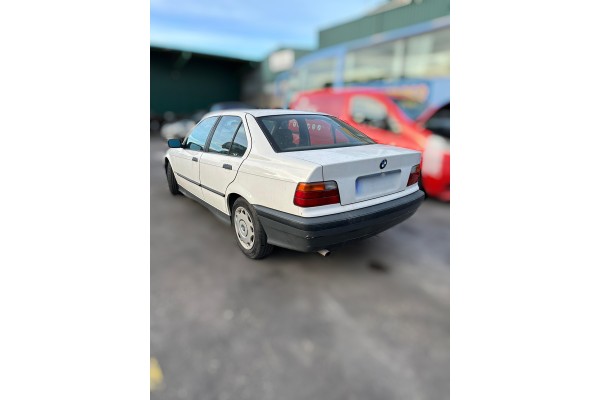 BMW SERIE 3 BERLINA (E36) 316i