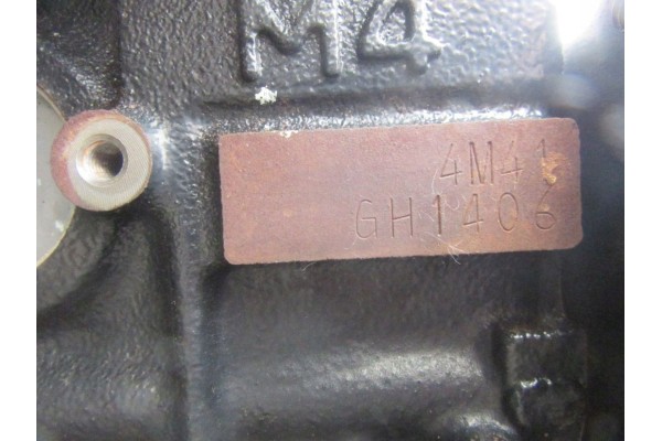 MITSUBISHI PAJERO III 3 2D 2004 LIFT ENGINE 4M41 Car type 4x4 SUV passenger cars