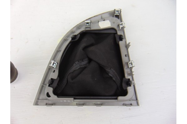 7129143 POMO PALANCA CAMBIO BMW SERIE 1 BERLINA (E81/E87) 118d 2007 7129143 188661 BMW - 2