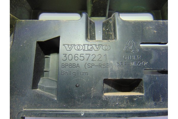 30657221  MOLDURAS TRASERAS VOLVO C30 1.6 D 2008 30657221 193639 VOLVO - 3
