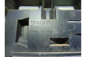 30657221  MOLDURAS TRASERAS VOLVO C30 1.6 D 2008 30657221 193639 VOLVO - 3