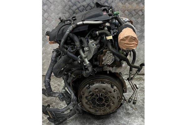 Renault Koleos Nissan X Trail T31 2008 Engine 2 0d M9R M9R830 from Japan Catalog number of substitutes 09110186