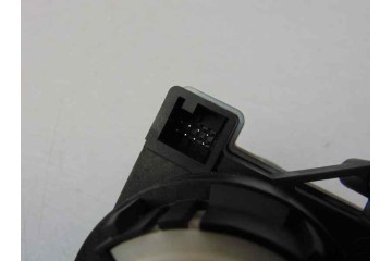 9065450104  MANDO LUCES VOLKSWAGEN CRAFTER FURGÓN (2E) Caja cerrada 35, batalla larga con techo super alto 2007 9065450104 18302