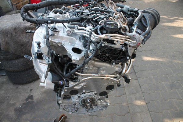 ENGINE COMPLETE AUDI 2 0 TDI 7TYS KM DYY Car type passenger cars
