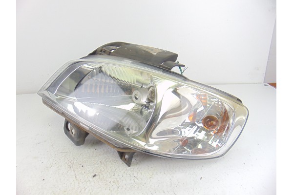  FARO IZQUIERDO SEAT CORDOBA BERLINA (6K2) Stella 2001 149611 SEAT - 2