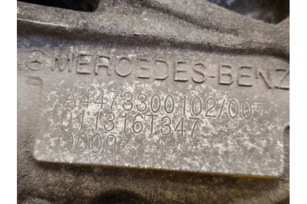 Mercedes Benz V VITO W447 GEARBOX REDUCER 4x4 A4473300102 Engine type diesel