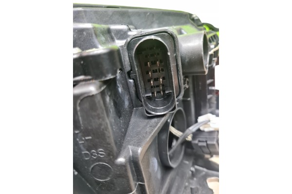LAMP HEADLIGHT LEFT D3S BI XENON VALEO AUDI Q5 2008 2017 Type of low beam headlights traditional halogen