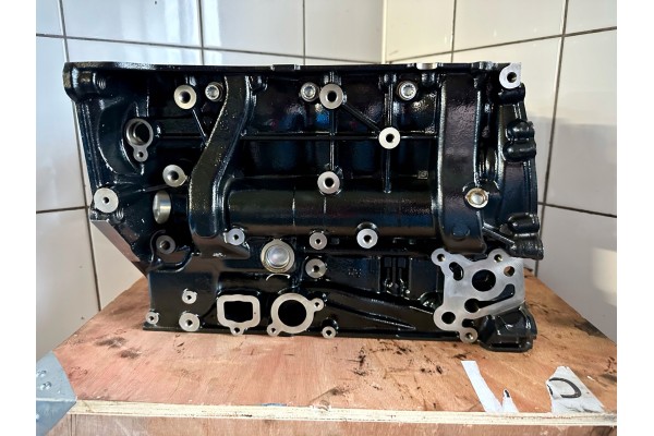 ENGINE BLOCK 2 0 TFSI CJX CHH CNC 06K103023N 06K103023F Car type passenger cars