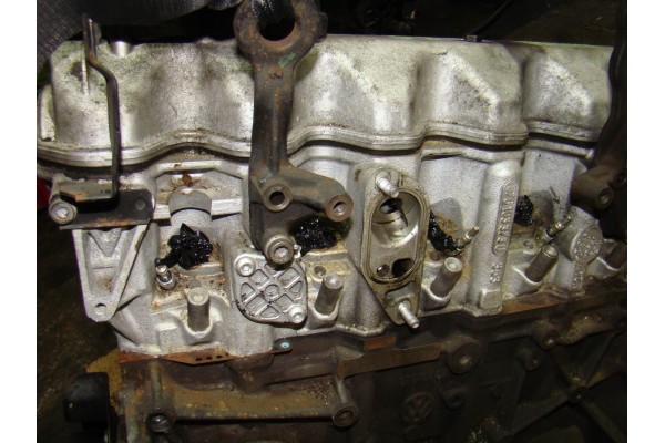 Motor completo VOLKSWAGEN CRAFTER 2.5 TDI BJL 136 CV 216,000 km en bue