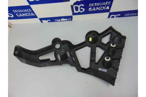 850450010R  MOLDURAS TRASERAS RENAULT MEGANE III COUPE Dynamique 2009 850450010R 184668 RENAULT - 4