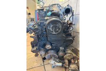 Damaged engine Mitsubishi L 200 2 5 DID Packaging status no packaging