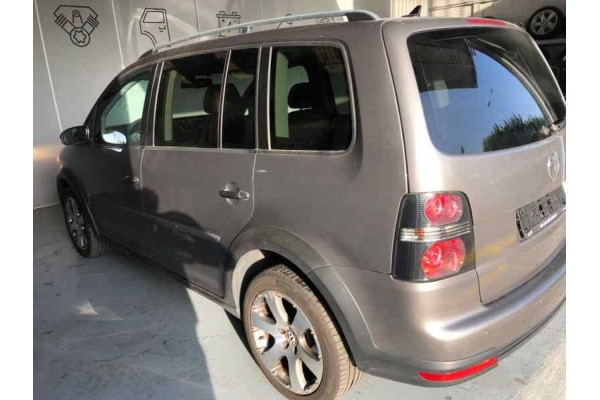 VOLKSWAGEN TOURAN (1T2) Sport