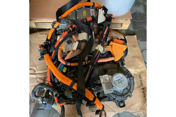 RENAULT TWINGO III Z E ENGINE 5AL605 290031201R RA0003 290K48984R PAL605 Catalog number of the part RENAULT TWINGO III Z E SILNI