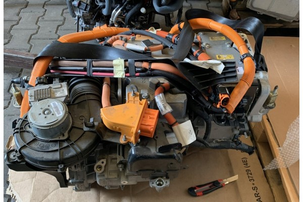 RENAULT TWINGO III Z E ENGINE 5AL605 290031201R RA0003 290K48984R PAL605 Car type passenger cars