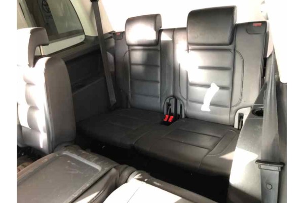 VOLKSWAGEN TOURAN (1T2) Sport