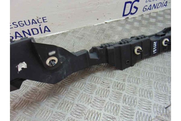 850420005R  MOLDURAS TRASERAS RENAULT MEGANE III COUPE Dynamique 2009 850420005R 184669 RENAULT - 3