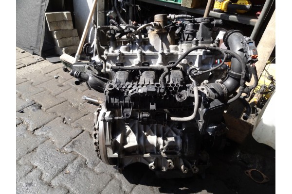 PEUGEOT 2008 II 2021r 1 2 THP ENGINE HN05 WITH TURBINE ORIGINAL Packaging status replacement