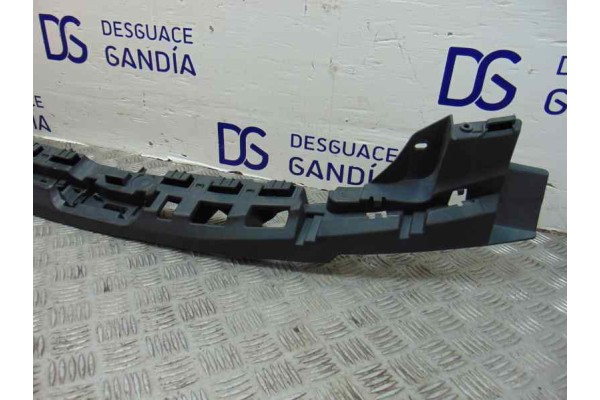 850420005R  MOLDURAS TRASERAS RENAULT MEGANE III COUPE Dynamique 2009 850420005R 184669 RENAULT - 6