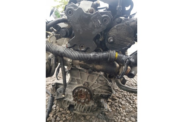 VOLVO S60 S80 V70 2 4 D5 185KM D5244T ENGINE COMPLETE SET PAW 174 THOUSAND KM Engine type diesel