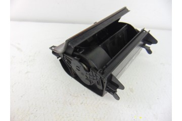 CENICERO MERCEDES-BENZ CLASE E (BM 210) BERLINA