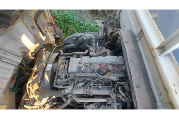 2KD FTV engine 2 5 D 4D 2KD Toyota Dyna Hilux HiAce smoking in the car