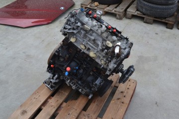 ENGINE NISSAN MERCEDES 2 3DCI YS23 699301 699 300 Post X class 92tys km