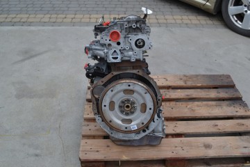 ENGINE NISSAN MERCEDES 2 3DCI YS23 699301 699 300 Post X class 92tys km Packaging status no packaging