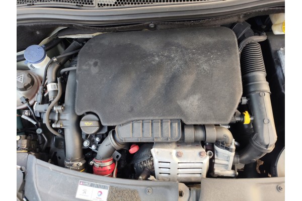 Complete engine Peugeot 1 2 puretrch HN01 Mileage 48566km